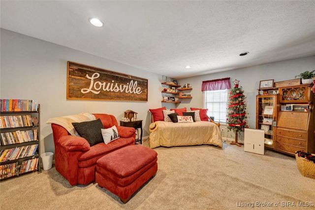 3211 Rolling Creek Drive, New Albany, IN 47150