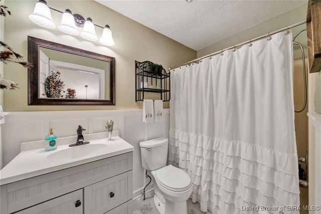 3211 Rolling Creek Drive, New Albany, IN 47150