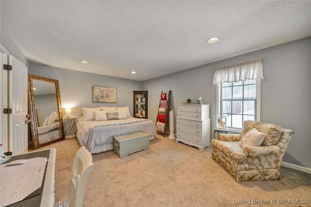 3211 Rolling Creek Drive, New Albany, IN 47150