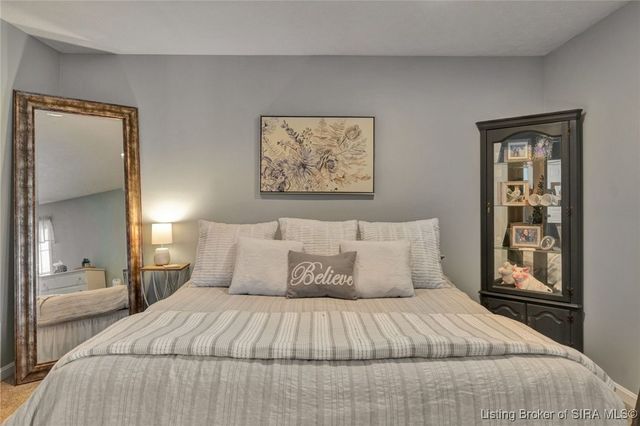 3211 Rolling Creek Drive, New Albany, IN 47150