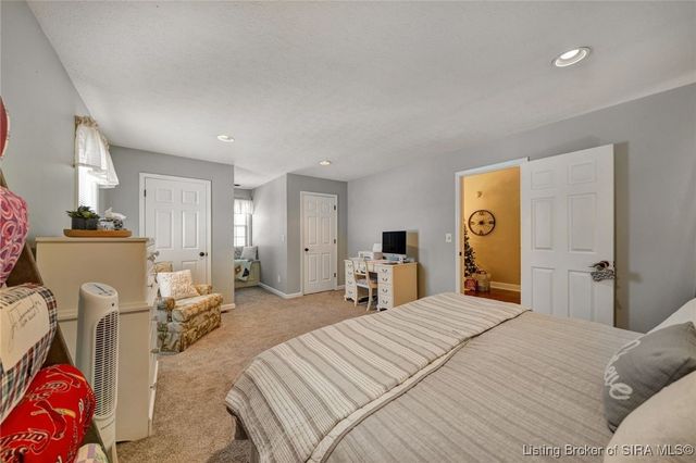 3211 Rolling Creek Drive, New Albany, IN 47150