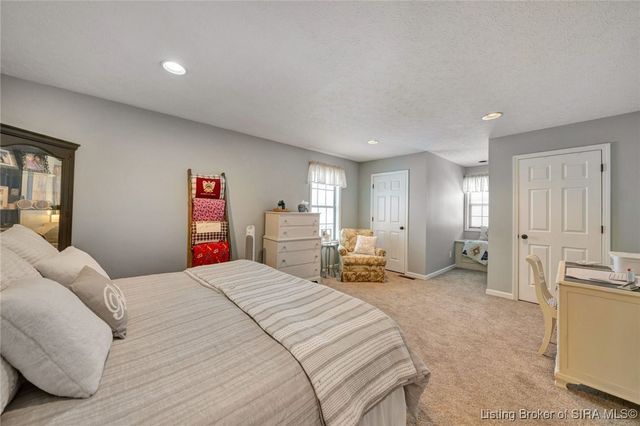 3211 Rolling Creek Drive, New Albany, IN 47150