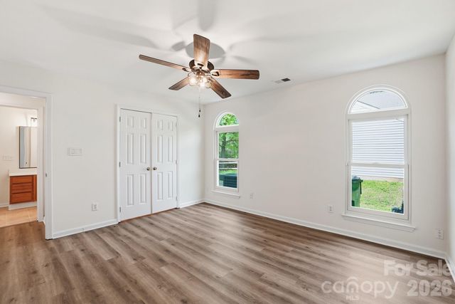 1629 Oak Knoll Lane, Charlotte, NC 28214