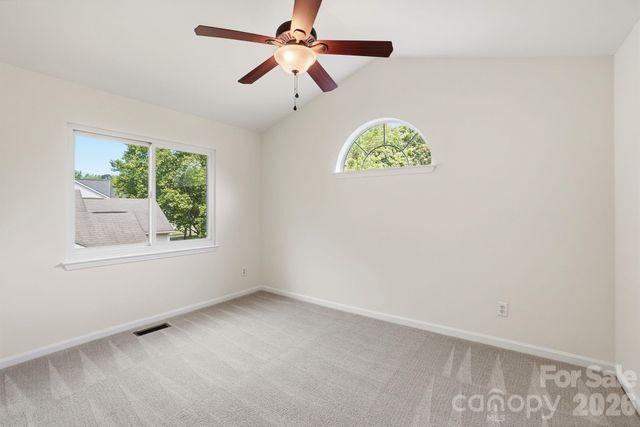 1629 Oak Knoll Lane, Charlotte, NC 28214