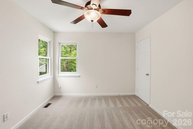 1629 Oak Knoll Lane, Charlotte, NC 28214