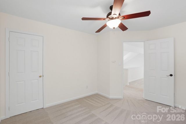 1629 Oak Knoll Lane, Charlotte, NC 28214