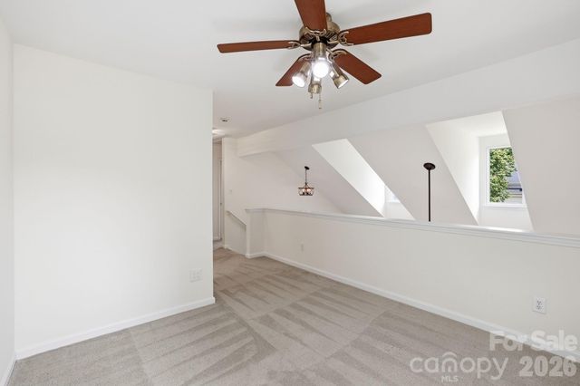 1629 Oak Knoll Lane, Charlotte, NC 28214