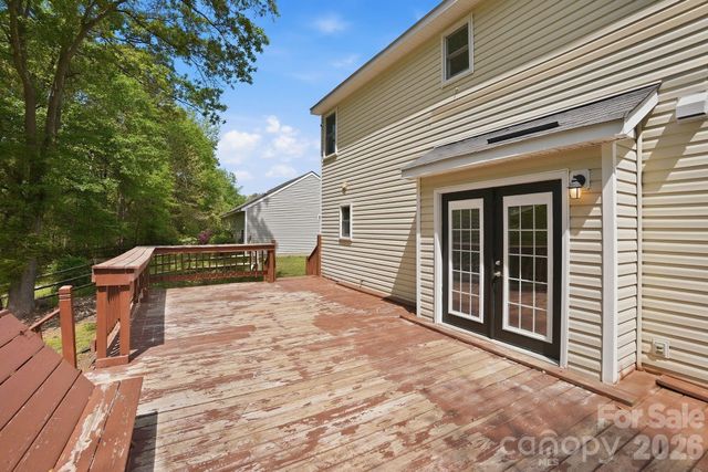 1629 Oak Knoll Lane, Charlotte, NC 28214