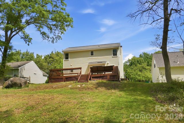 1629 Oak Knoll Lane, Charlotte, NC 28214