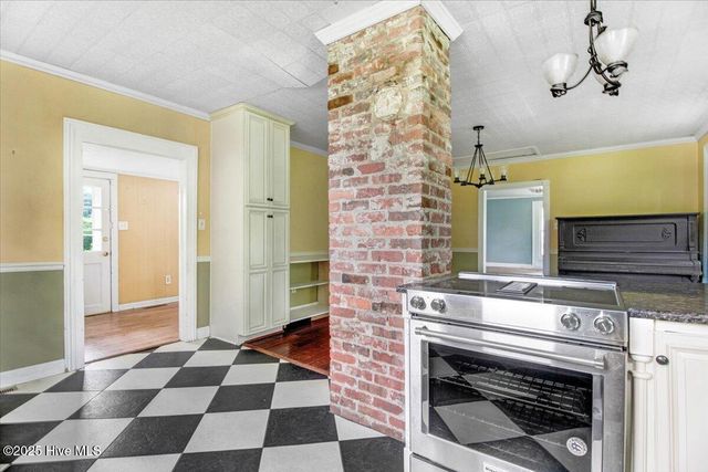 105 W Wayne Street, Fremont, NC 27830