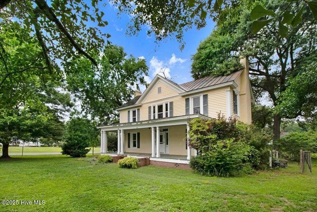 105 W Wayne Street, Fremont, NC 27830