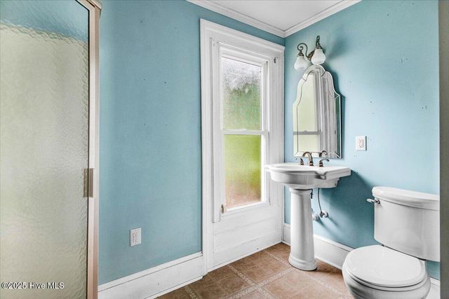 105 W Wayne Street, Fremont, NC 27830