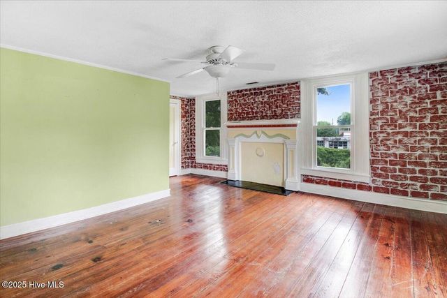 105 W Wayne Street, Fremont, NC 27830