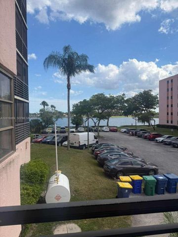 20840 SAN SIMEON WAY 208, Miami, FL 33179