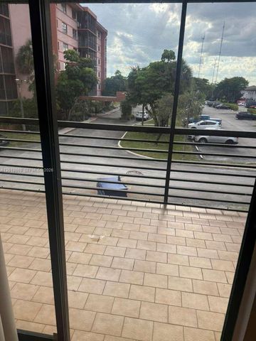 20840 SAN SIMEON WAY 208, Miami, FL 33179