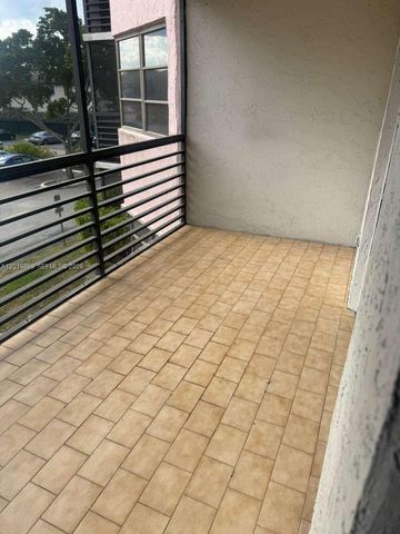 20840 SAN SIMEON WAY 208, Miami, FL 33179