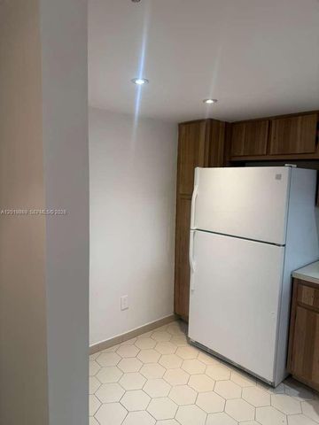20840 SAN SIMEON WAY 208, Miami, FL 33179
