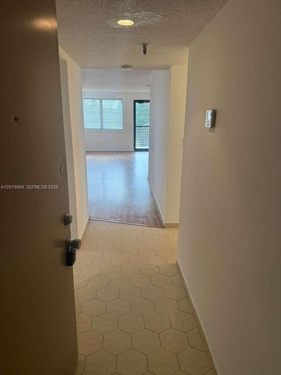 20840 SAN SIMEON WAY 208, Miami, FL 33179
