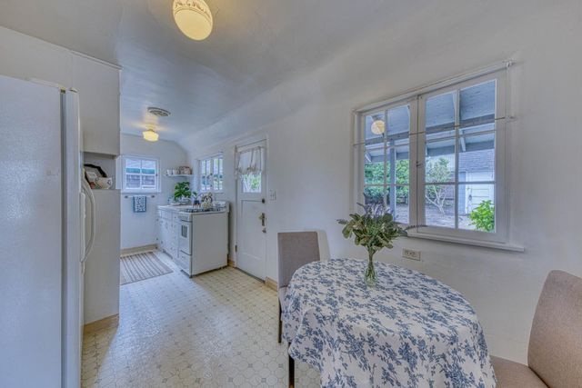 195 Cedar Street, Pacific Grove, CA 93950
