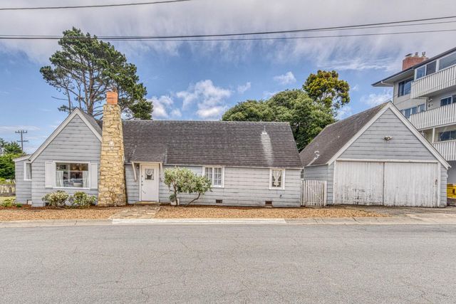 195 Cedar Street, Pacific Grove, CA 93950