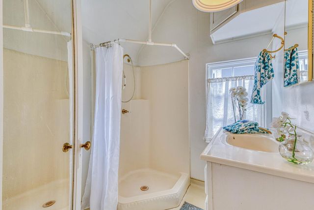 195 Cedar Street, Pacific Grove, CA 93950