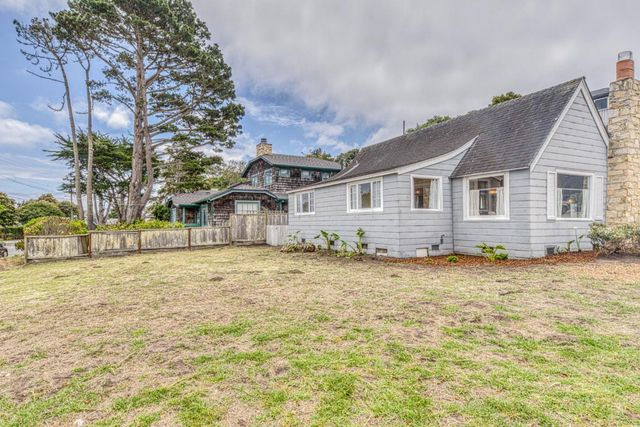 195 Cedar Street, Pacific Grove, CA 93950