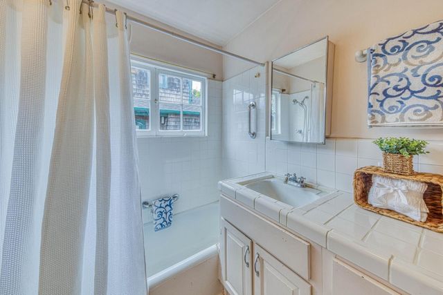 195 Cedar Street, Pacific Grove, CA 93950