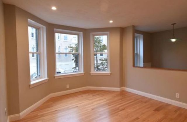 84 Gordon 206, Boston, MA 02135