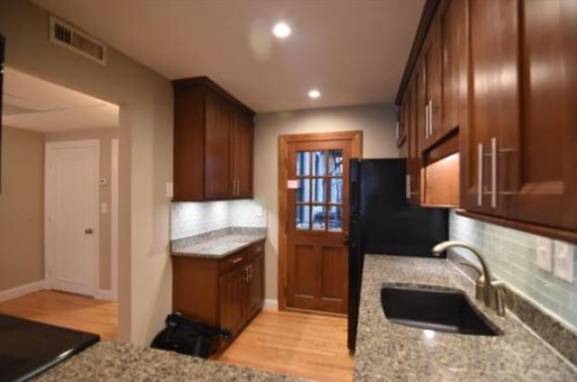 84 Gordon 206, Boston, MA 02135