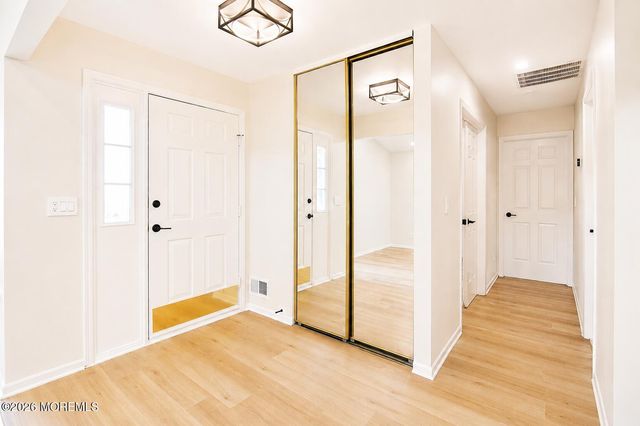 99 Oak Lane, Eatontown, NJ 07724