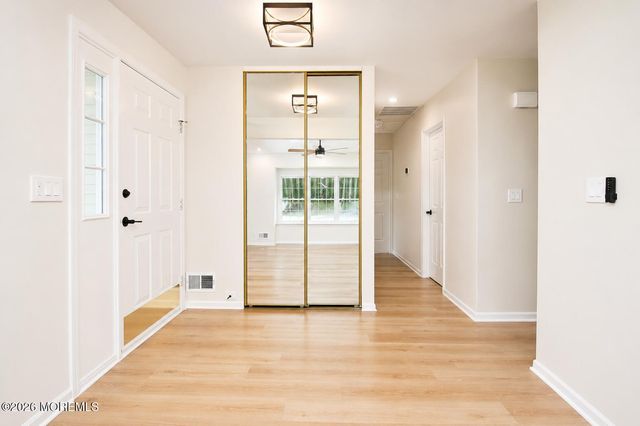 99 Oak Lane, Eatontown, NJ 07724