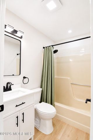 99 Oak Lane, Eatontown, NJ 07724