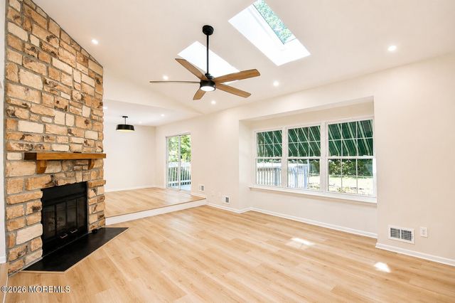 99 Oak Lane, Eatontown, NJ 07724