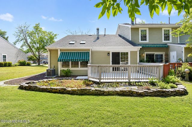 99 Oak Lane, Eatontown, NJ 07724