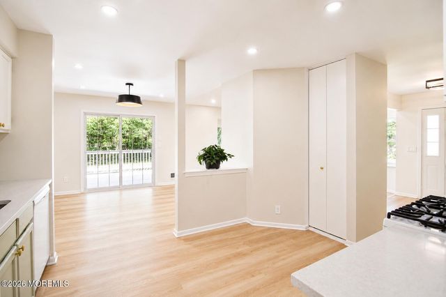 99 Oak Lane, Eatontown, NJ 07724