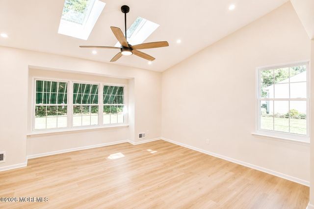 99 Oak Lane, Eatontown, NJ 07724