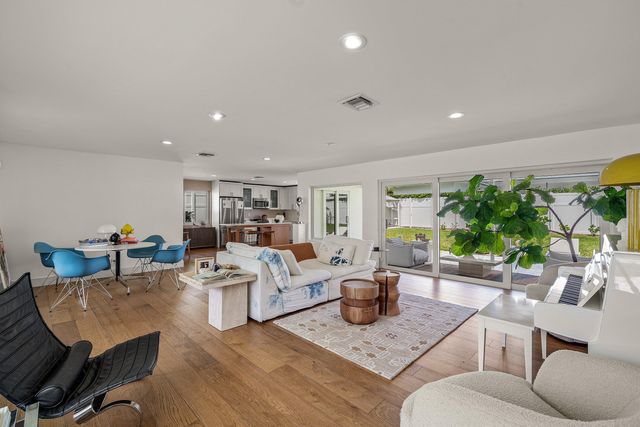 1009 NW 1ST Avenue, Delray Beach, FL 33444