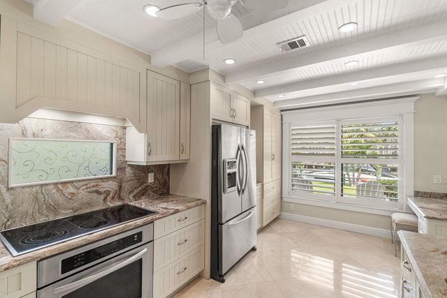 1009 NW 1ST Avenue, Delray Beach, FL 33444