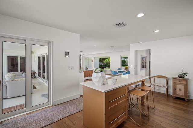 1009 NW 1ST Avenue, Delray Beach, FL 33444