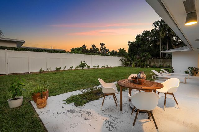 1009 NW 1ST Avenue, Delray Beach, FL 33444