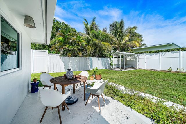 1009 NW 1ST Avenue, Delray Beach, FL 33444