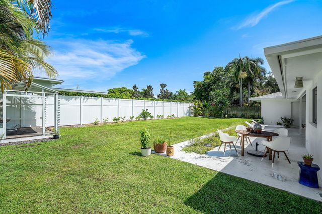 1009 NW 1ST Avenue, Delray Beach, FL 33444