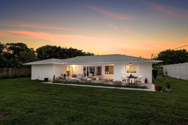 1009 NW 1ST Avenue, Delray Beach, FL 33444