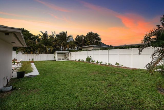 1009 NW 1ST Avenue, Delray Beach, FL 33444