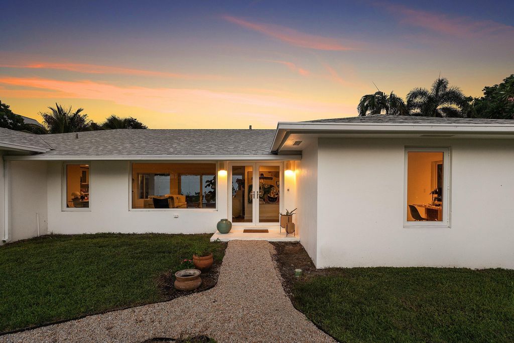 1009 NW 1ST Avenue, Delray Beach, FL 33444