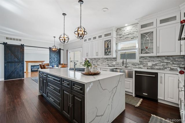 8750 E Pearson, Shelby Twp, MI 48316