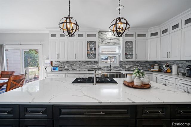 8750 E Pearson, Shelby Twp, MI 48316