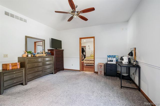 8750 E Pearson, Shelby Twp, MI 48316