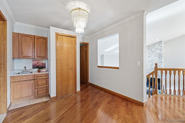 8750 E Pearson, Shelby Twp, MI 48316