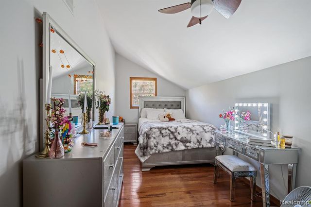 8750 E Pearson, Shelby Twp, MI 48316